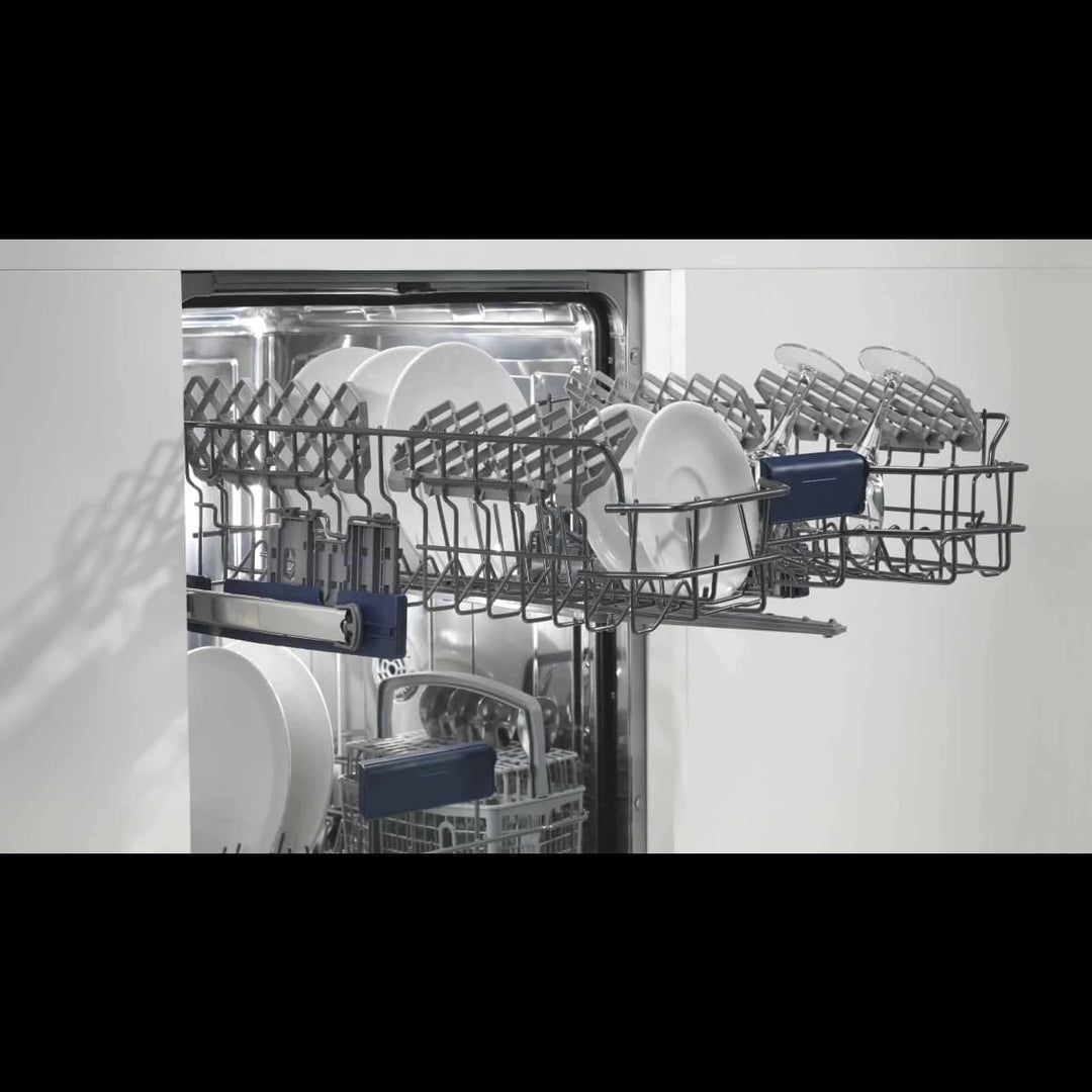 Fulgor_Milano_700_Series_Dishwasher_f7dwt24ss1_Open_Rack_Out